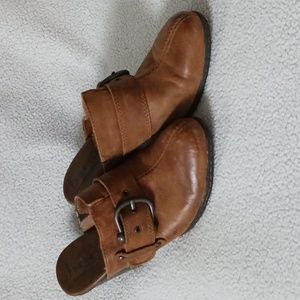 B O C Leather Mules